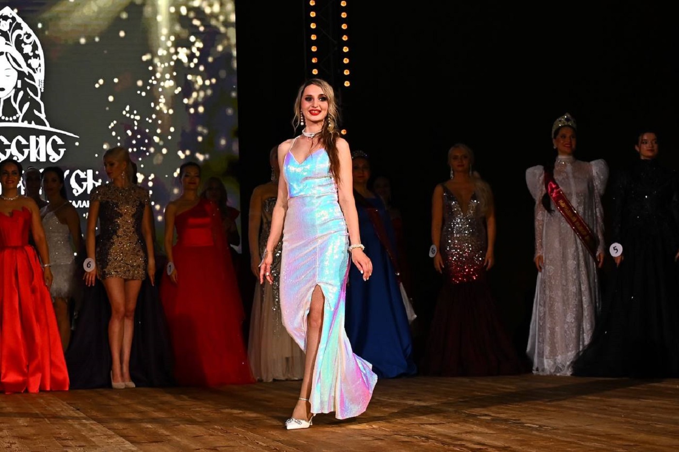 Многодетная вологжанка стала «Королевой стиля Великой Руси-2025»