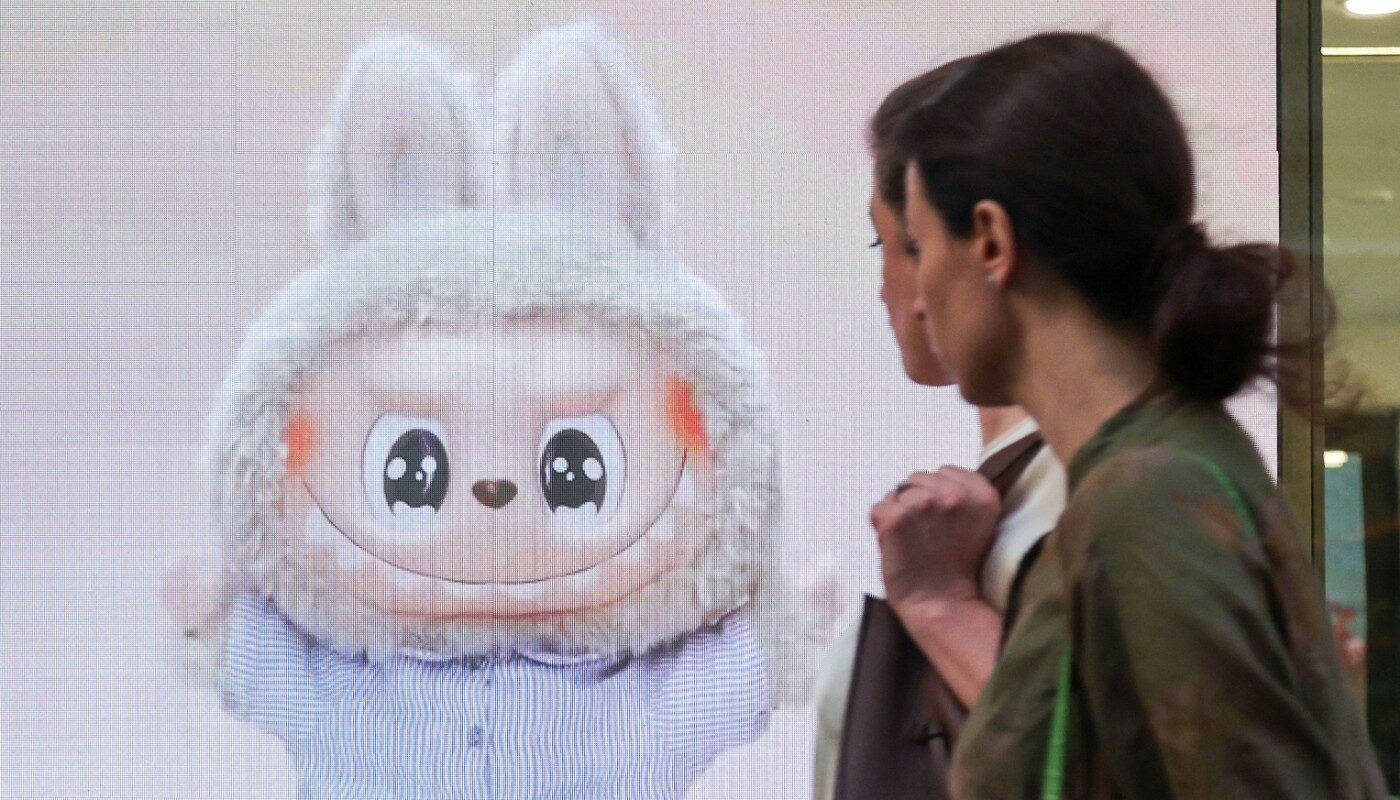 Сколько зубов у настоящей Лабубу: всего 4 признака, что вы купили не подделку, а оригинальную игрушку