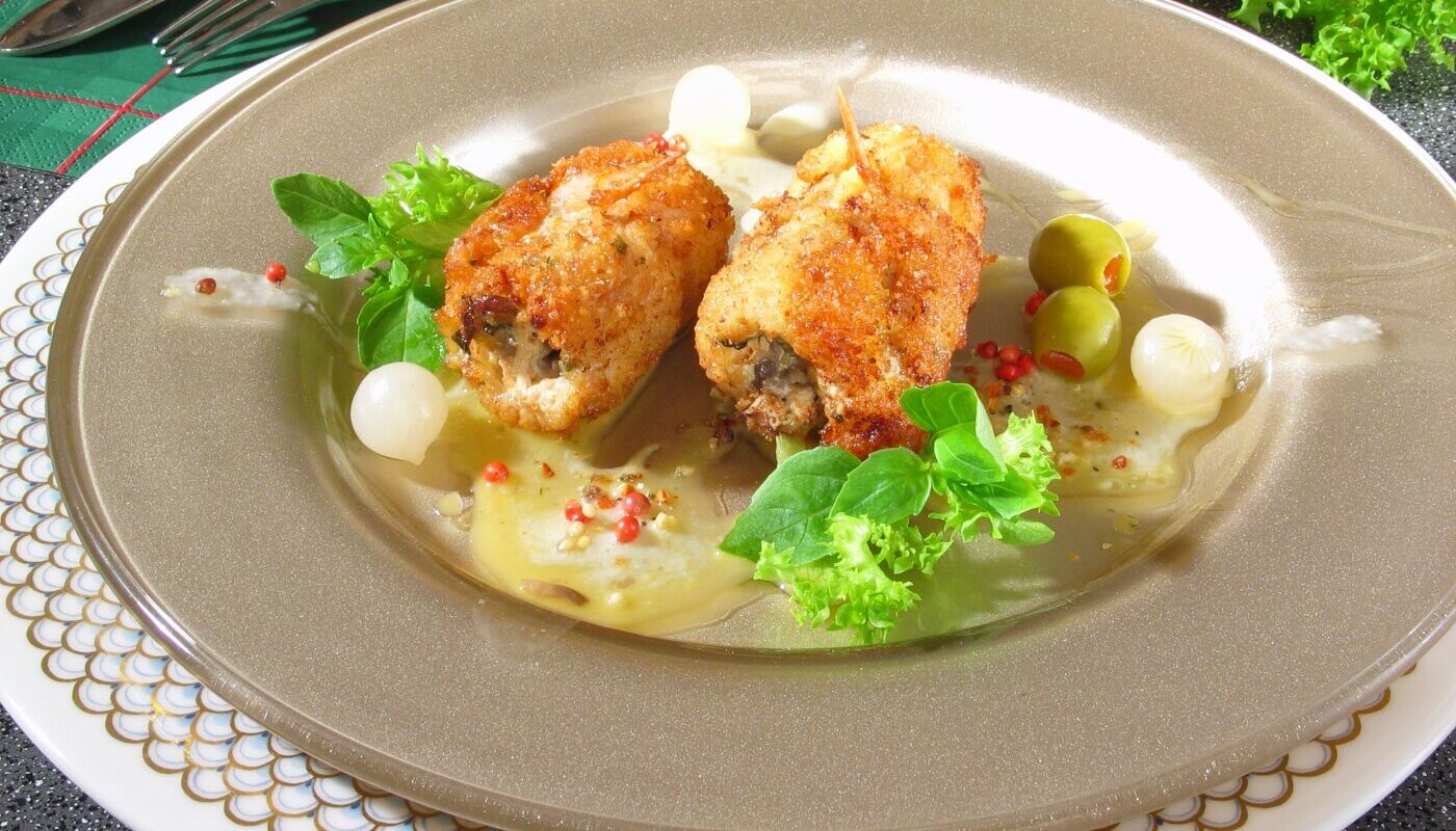 Куриные рулетики с печенью и грибами: блюдо, которое обязательно стоит попробовать!