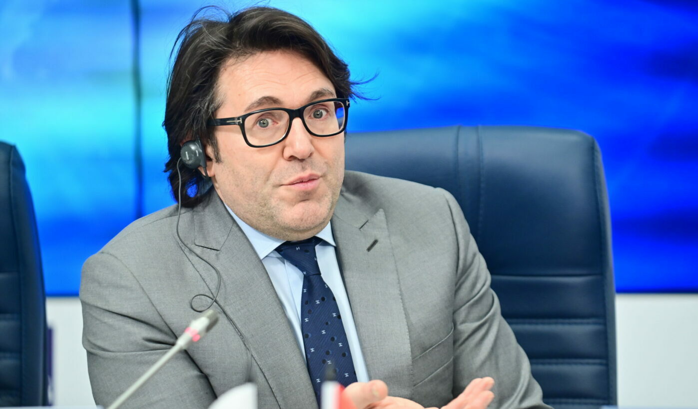 У шоу Андрея Малахова “Привет, Андрей!” появились проблемы. Игорь Николаев может запретить использовать это название