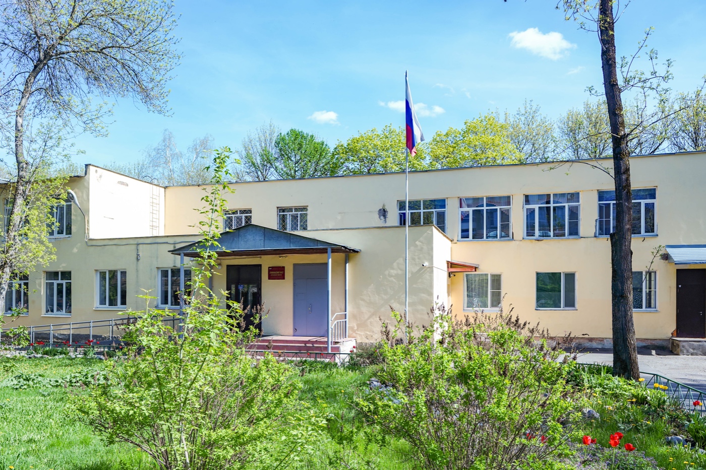 Гимназия № 2 в Вологде отремонтирована наполовину