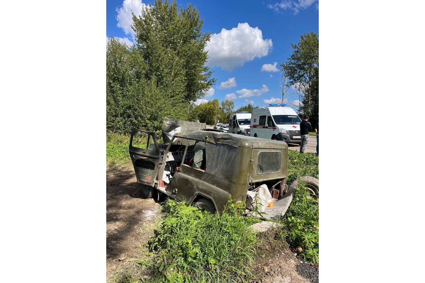 Четыре человека госпитализированы после ДТП под Вологдой