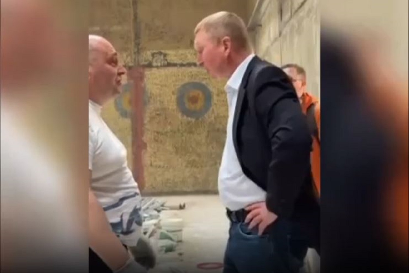 Алексей Канаев послал на три буквы депутата гордумы и сбежал от сенатора