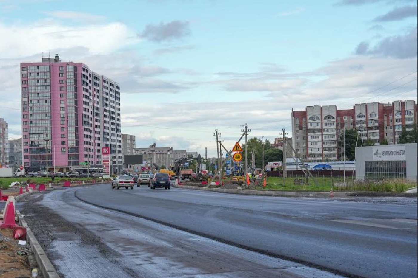 Улицу Конева в Вологде начали закатывать в новый асфальт