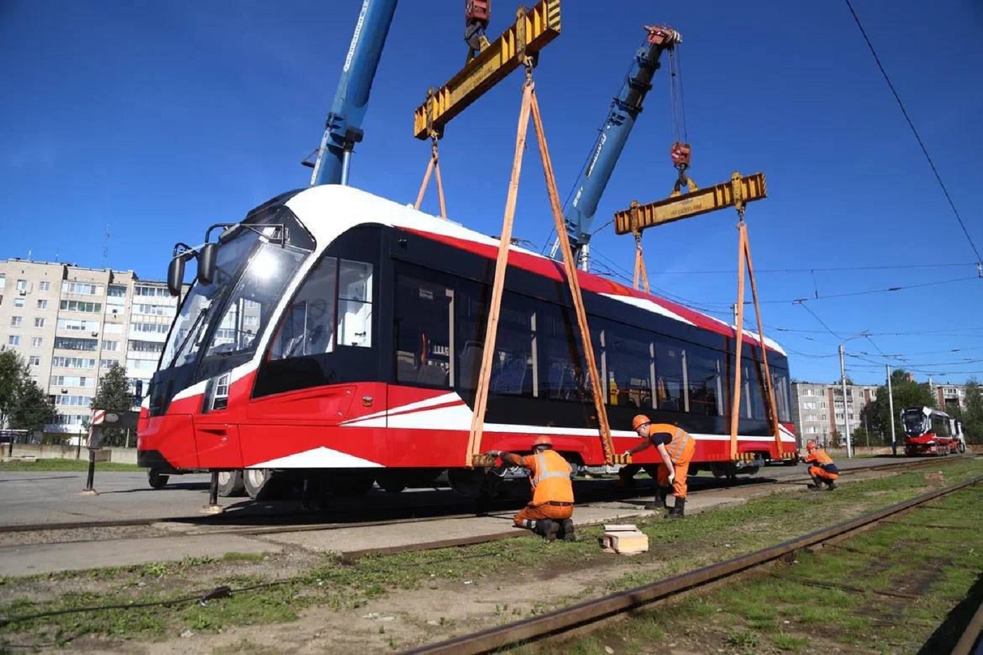 Череповец досрочно получил 12 трамваев «Львёнок»