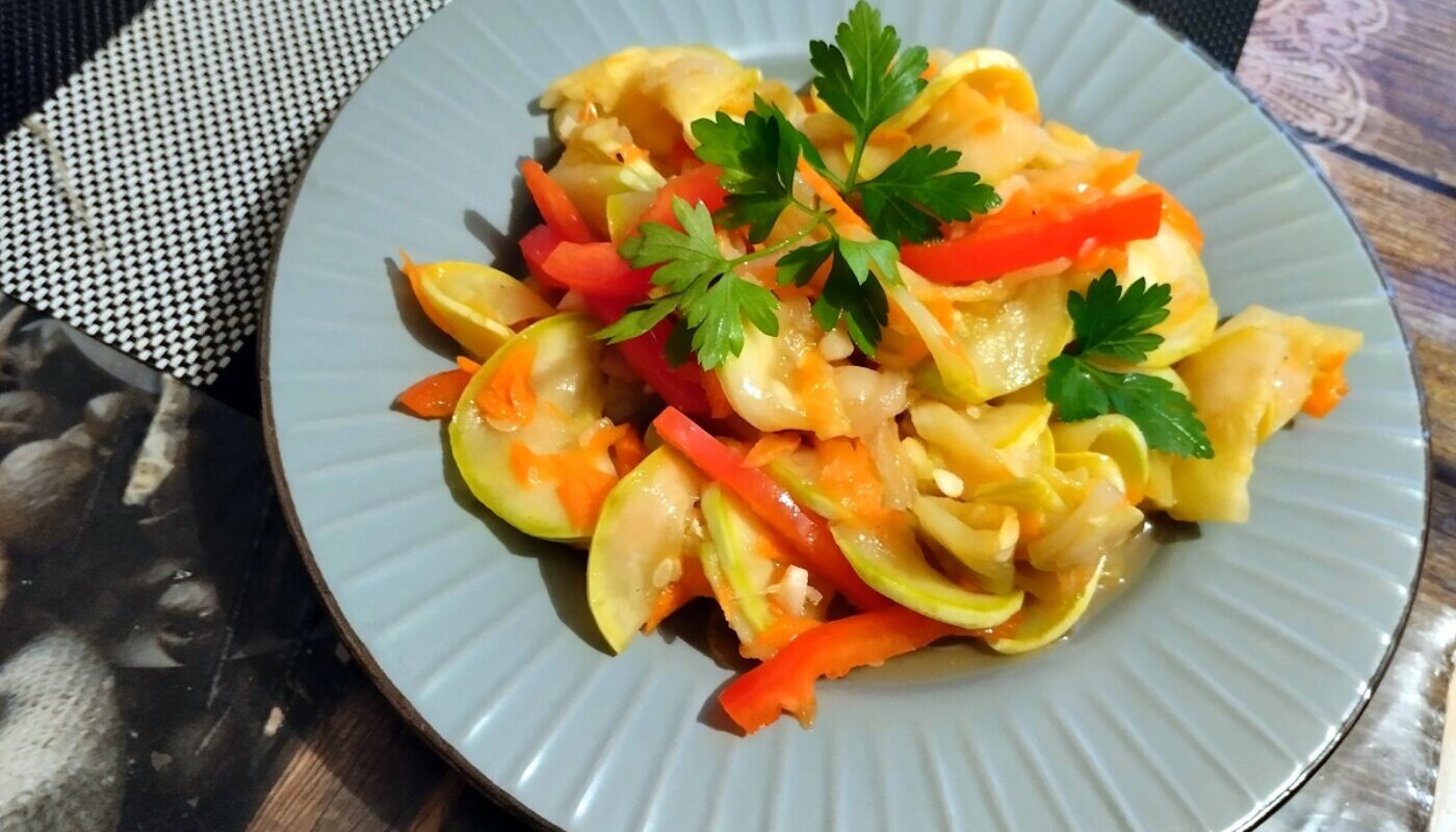 Салат с кабачками в корейском стиле: аромат, свежесть и заряд витаминов!