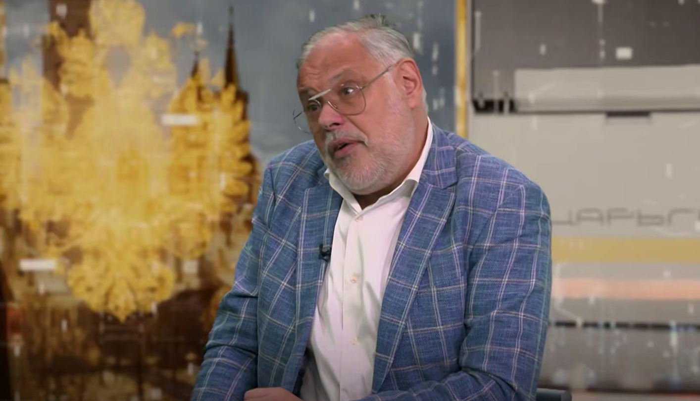 Михаил Хазин назвал главную опасность ограничений мобильного интернета и звонков через мессенджеры