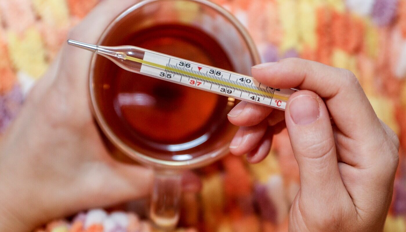 Не кормите простуду! Врач-диетолог рассказал, какие продукты мешают нам выздоравливать