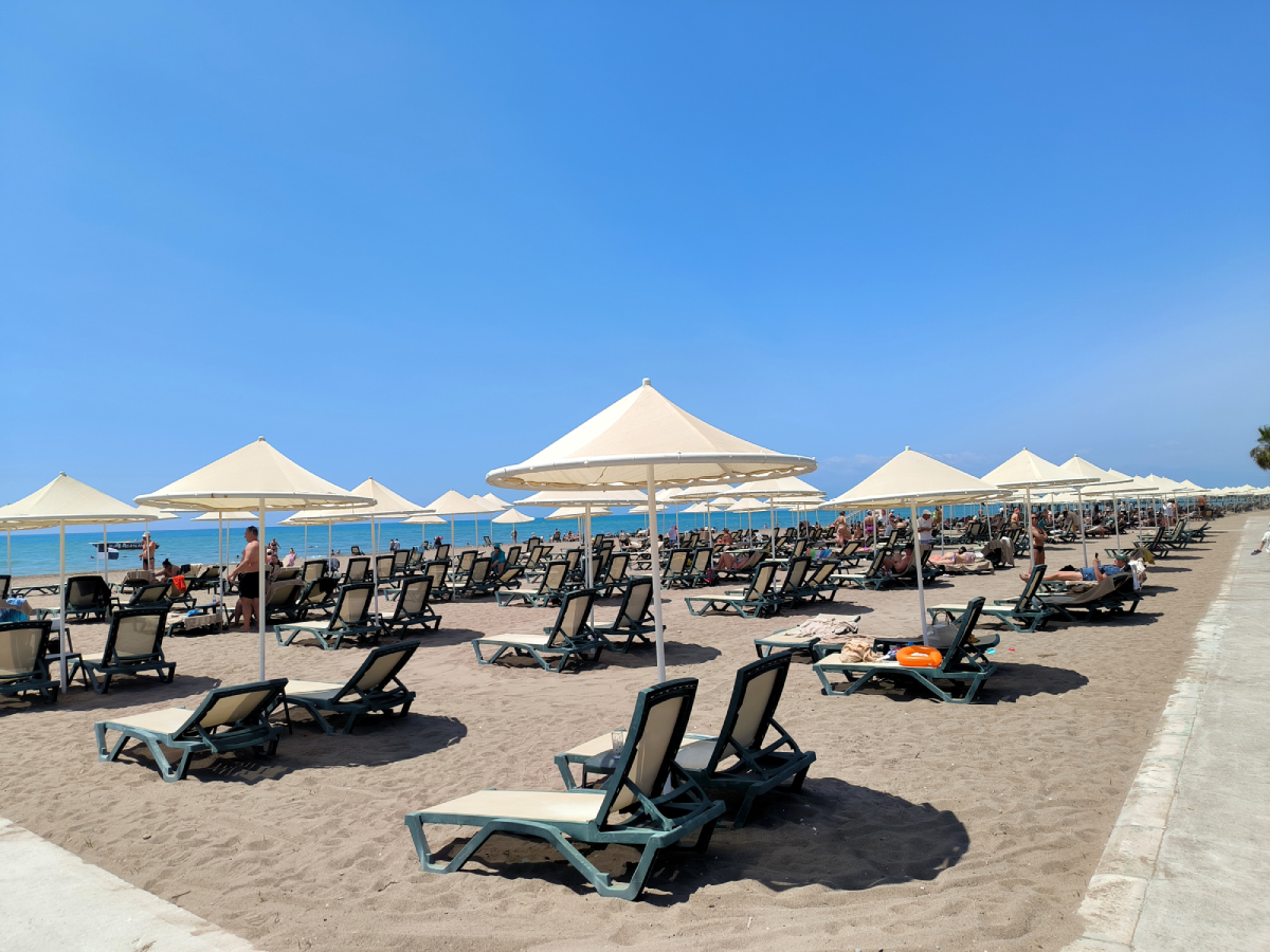 Где дешевле отдохнуть осенью в 2025 году