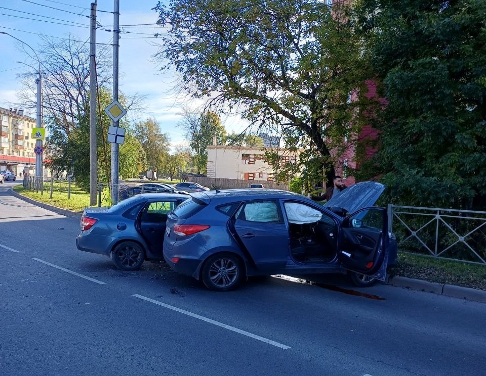 Три ДТП за день произошло на одной из улиц Вологды
