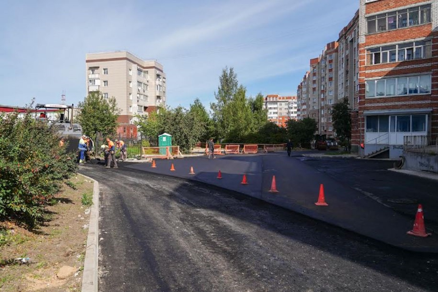 Завершить ремонт дворов в Вологде планируют к середине октября