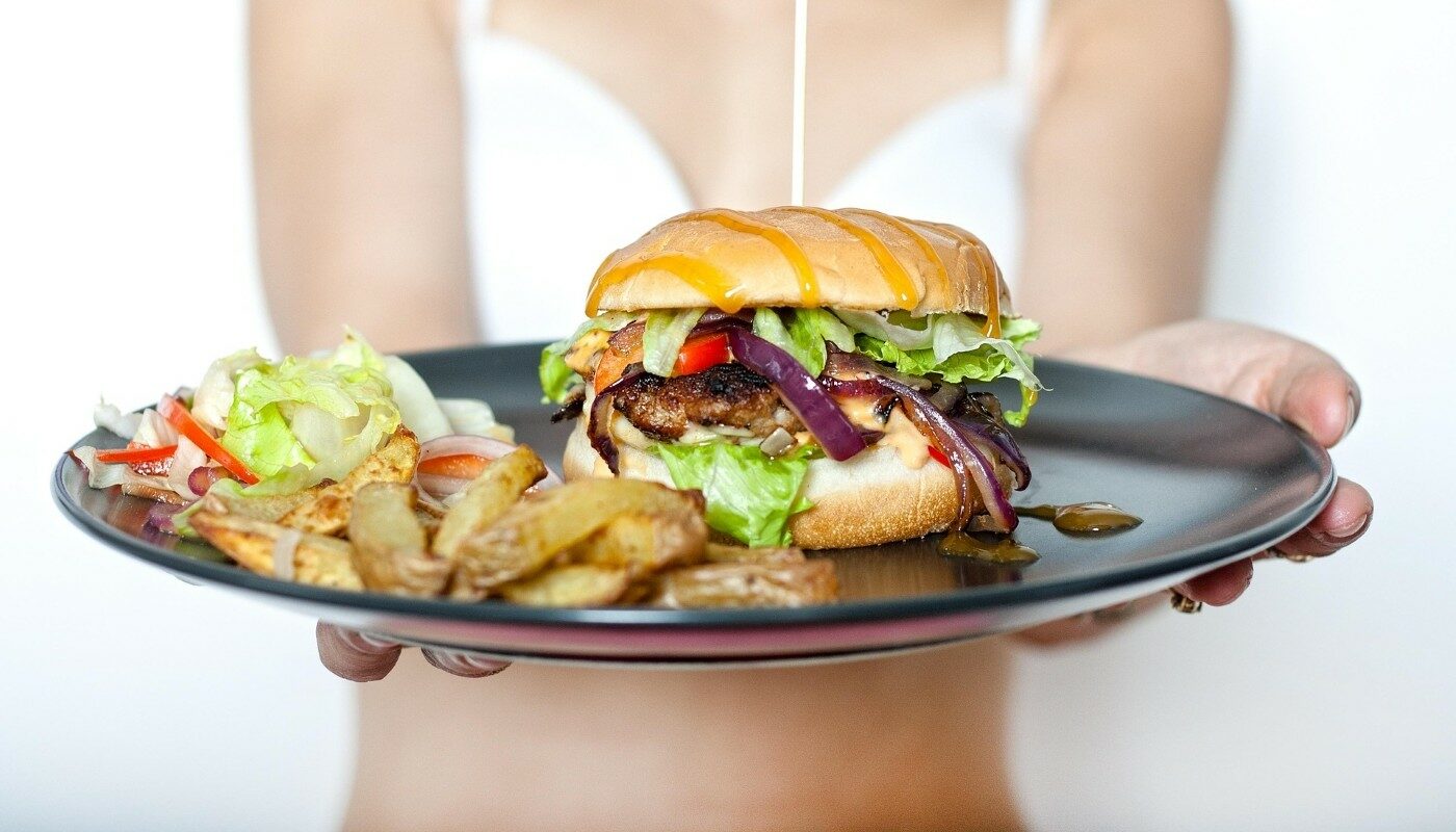 Диабет и рак: чем еще грозит фаст-фуд здоровью человека, выяснили ученые