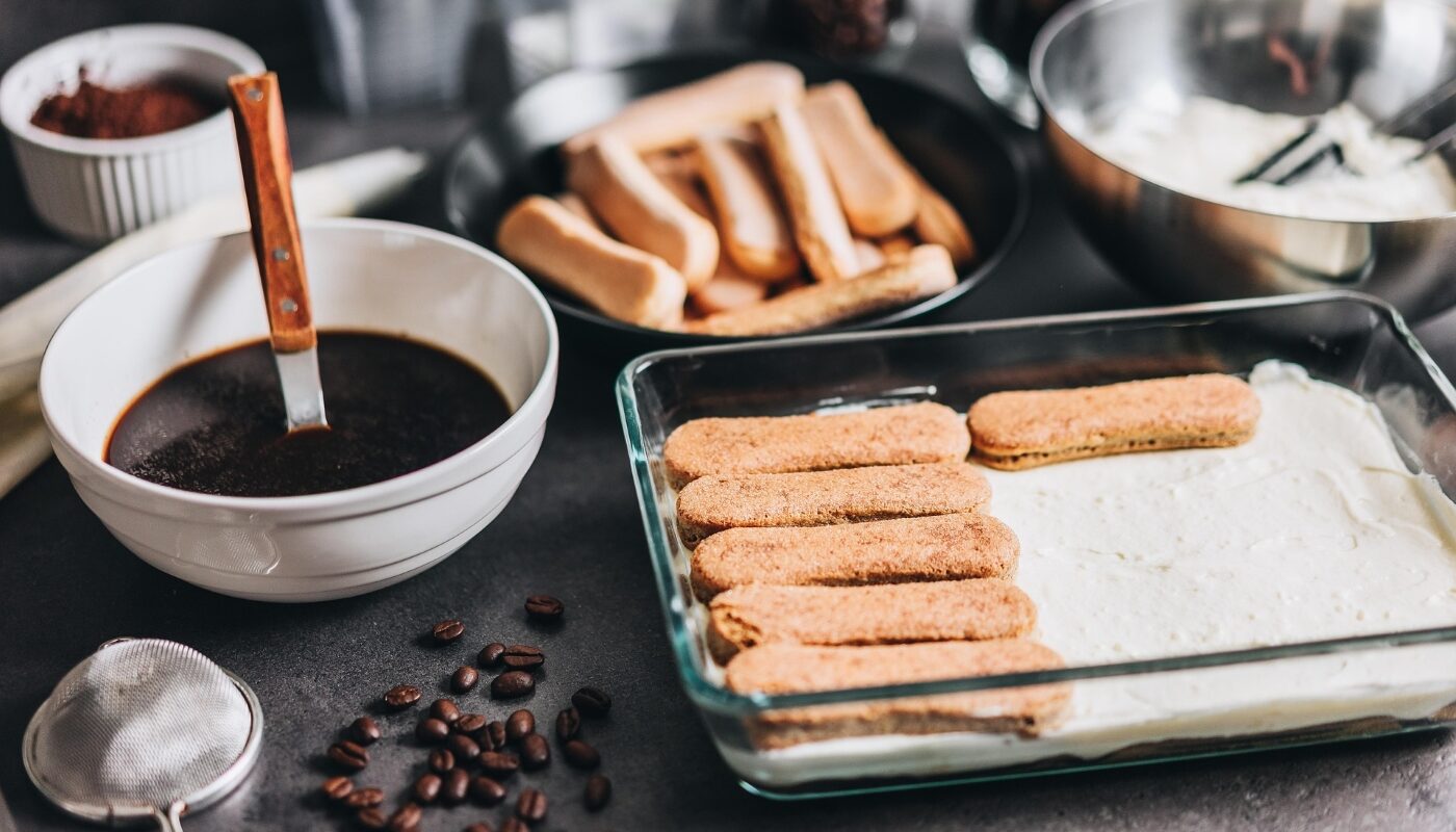 Вместо конфет и печенья: диетолог назвал продукты, которые легко заменят сладости