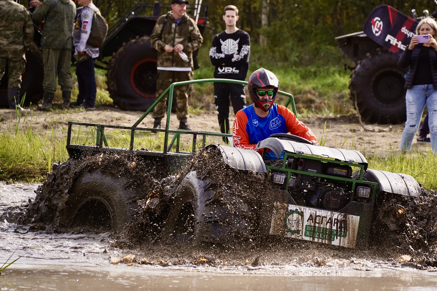 Фестиваль вездеходов «Торф-2025» посетили более 1000 зрителей