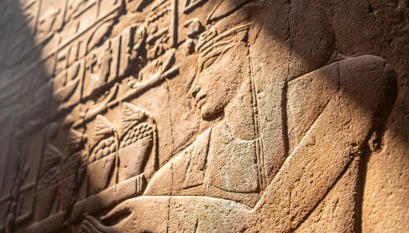 В Оренбургской области через 2 500 лет в земле нашли послание из Древнего Египта. И ученые знают, как оно сюда попало