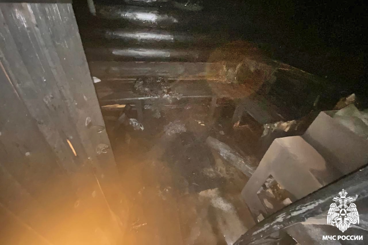 Мужчина получил ожоги при пожаре в Шекснинском районе