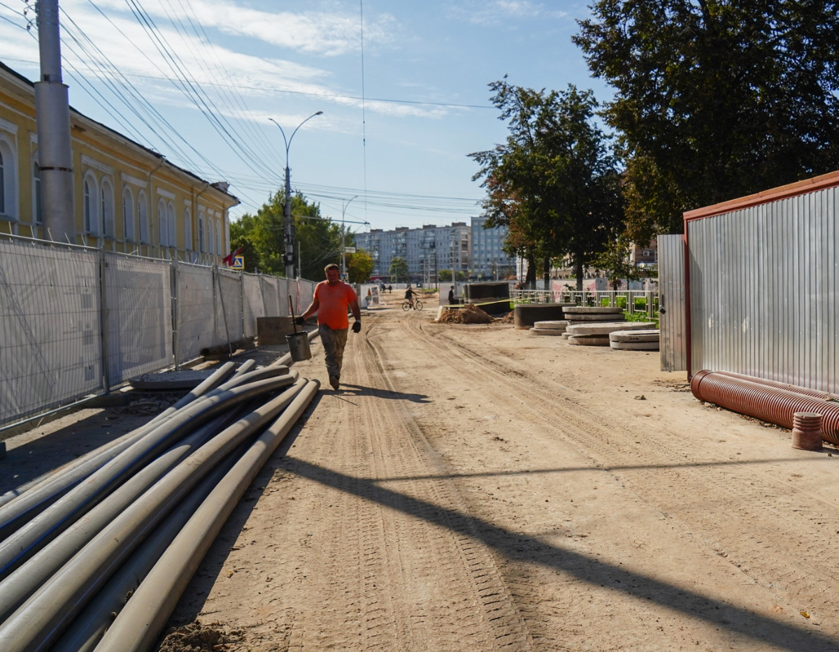 На улице Мира в Вологде подрядчик приступил к дорожным работам