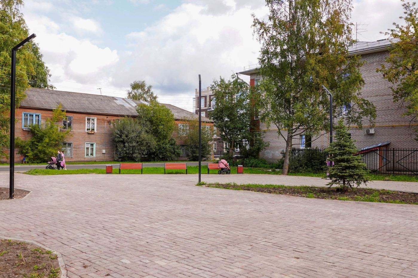 В Вологде завершили благоустройство «карманного парка» на ул. Карла Маркса