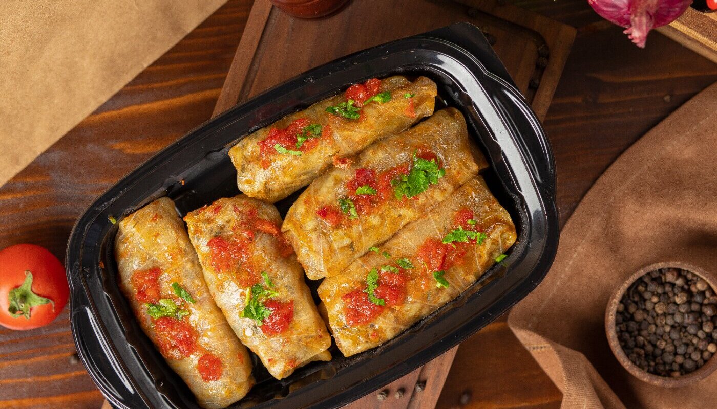 Чтобы голубцы таяли во рту: как подготовить капусту быстро и без нервов