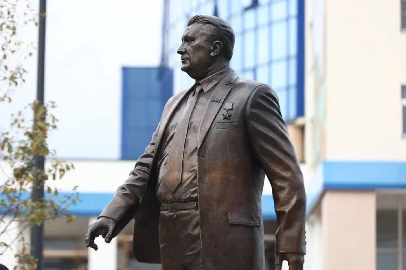 В Вологде открыли памятник Анатолию Дрыгину