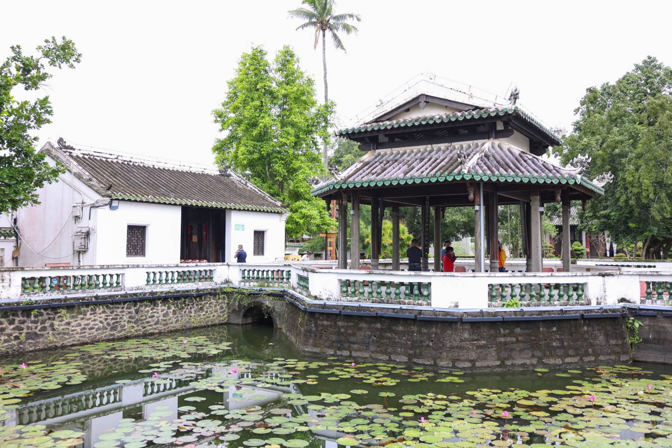 Лучшие термальные курорты Хайнаня: купели, природа и традиции Китая