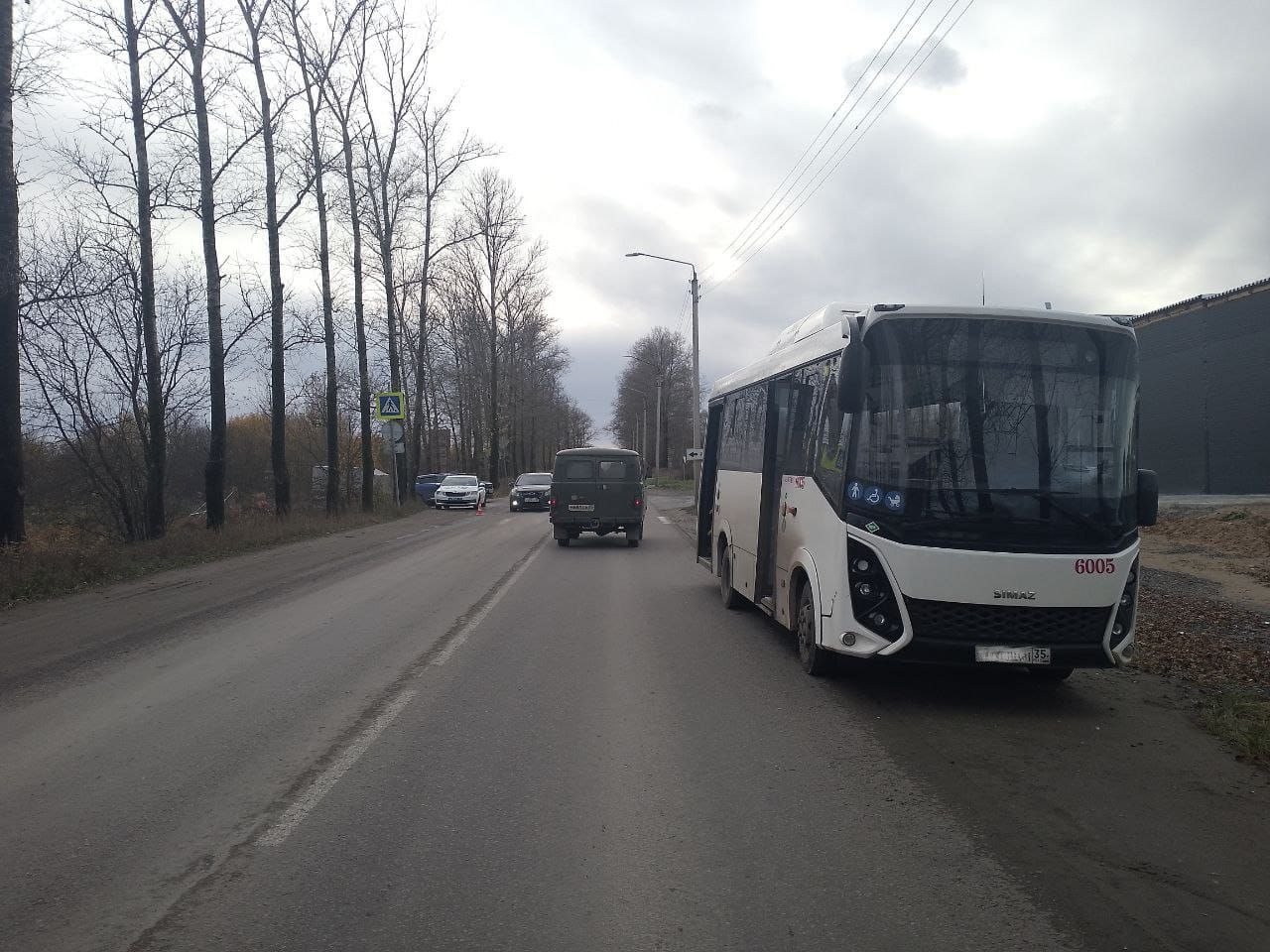 Вологодский школьник попал под автобус