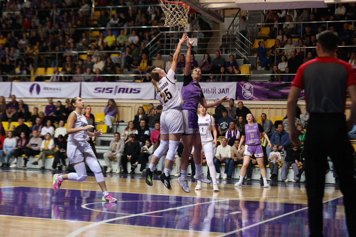 «Чеваката» с победы начала сезон чемпионата России Суперлиги