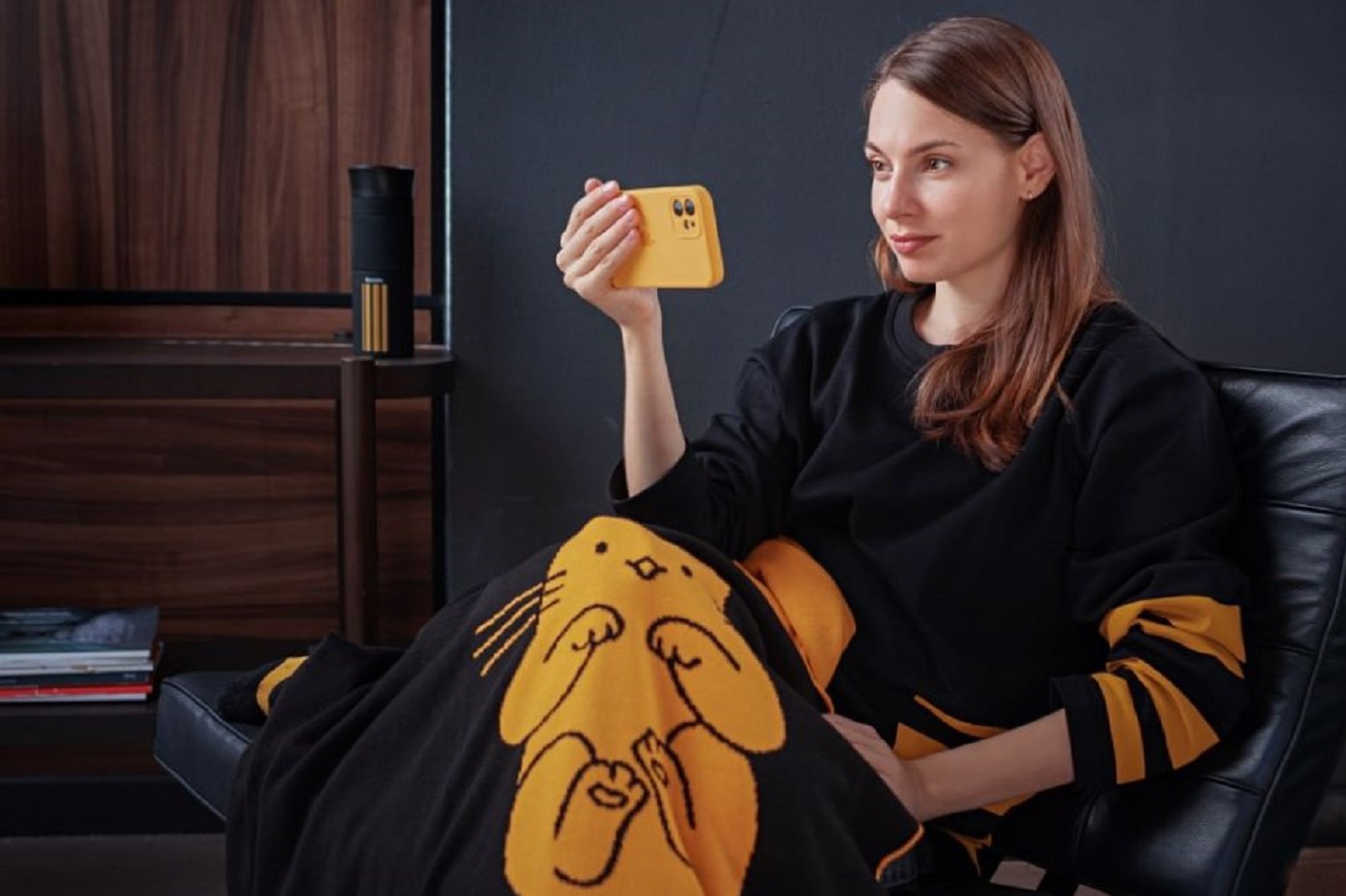 В выходные молодежь проводит в интернете на 40% больше времени, чем старшие поколения