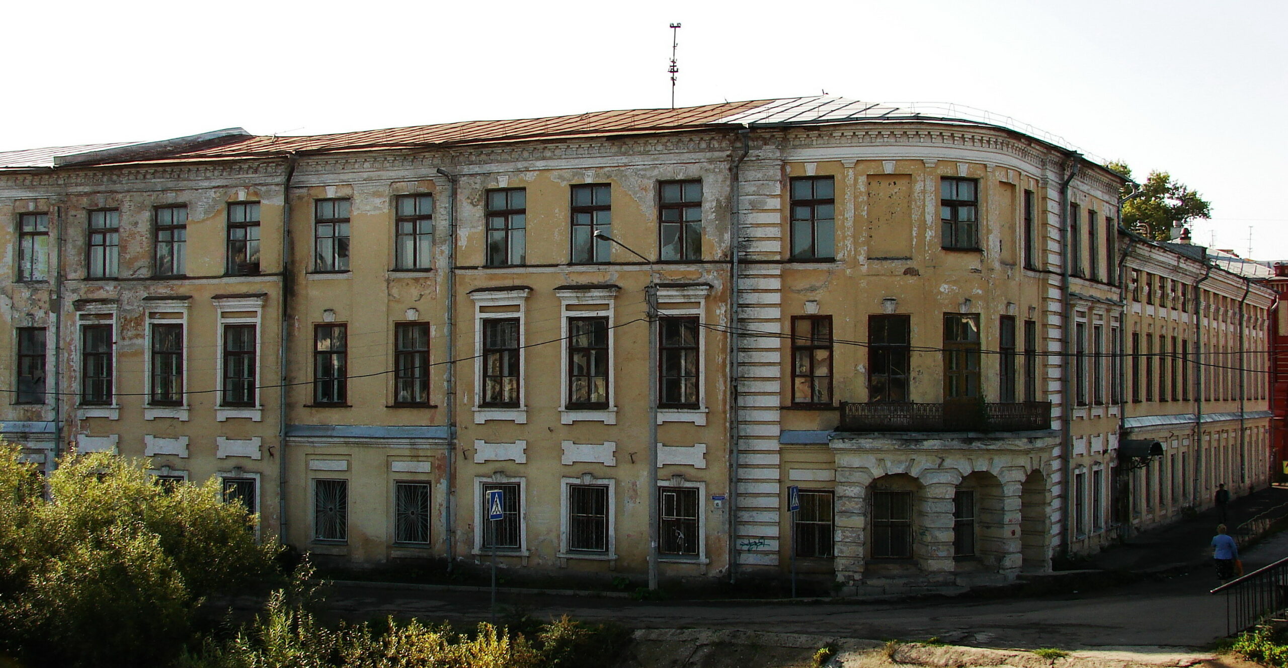 Почти 16 млн рублей будет стоить проект реставрации школы №1 Вологды