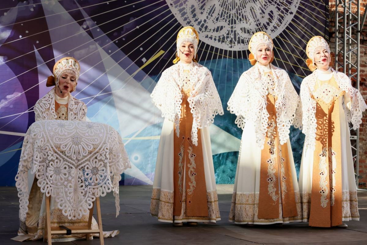 Народные и заслуженные деятели культуры и искусств получат выплаты за звание