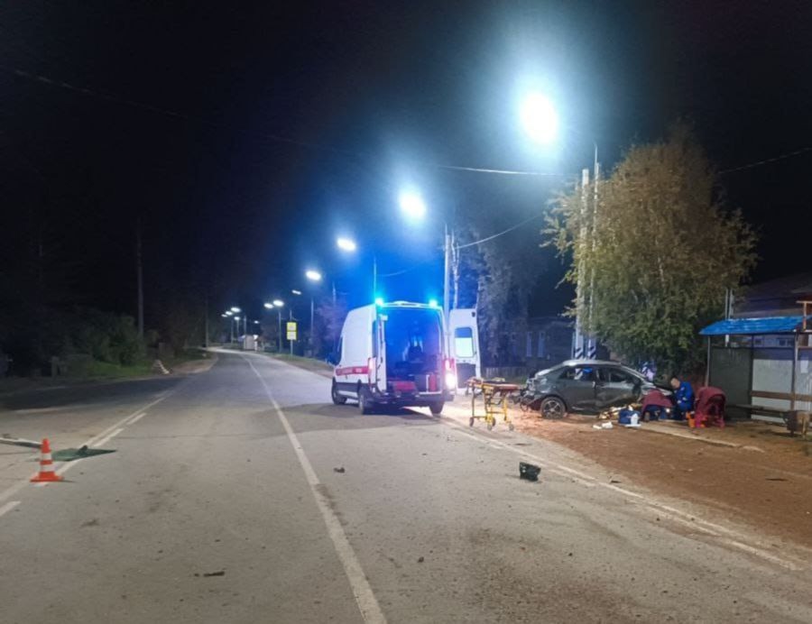 Три человека серьезно пострадали в аварии в Великоустюгском округе