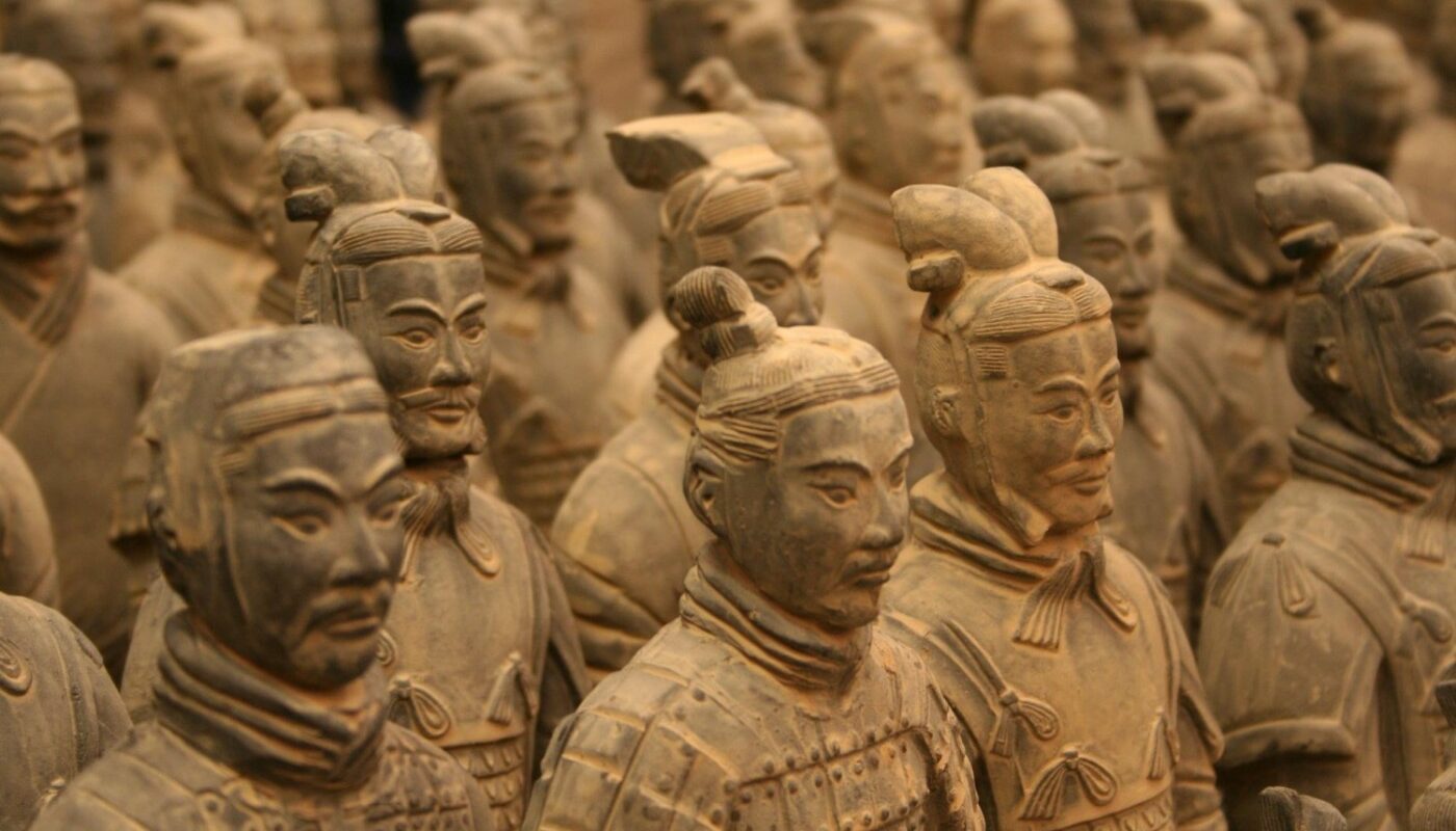 Эти китайские чаши возрастом почти 5 000 лет в руки брать жутковато. Археологи поражены находкой