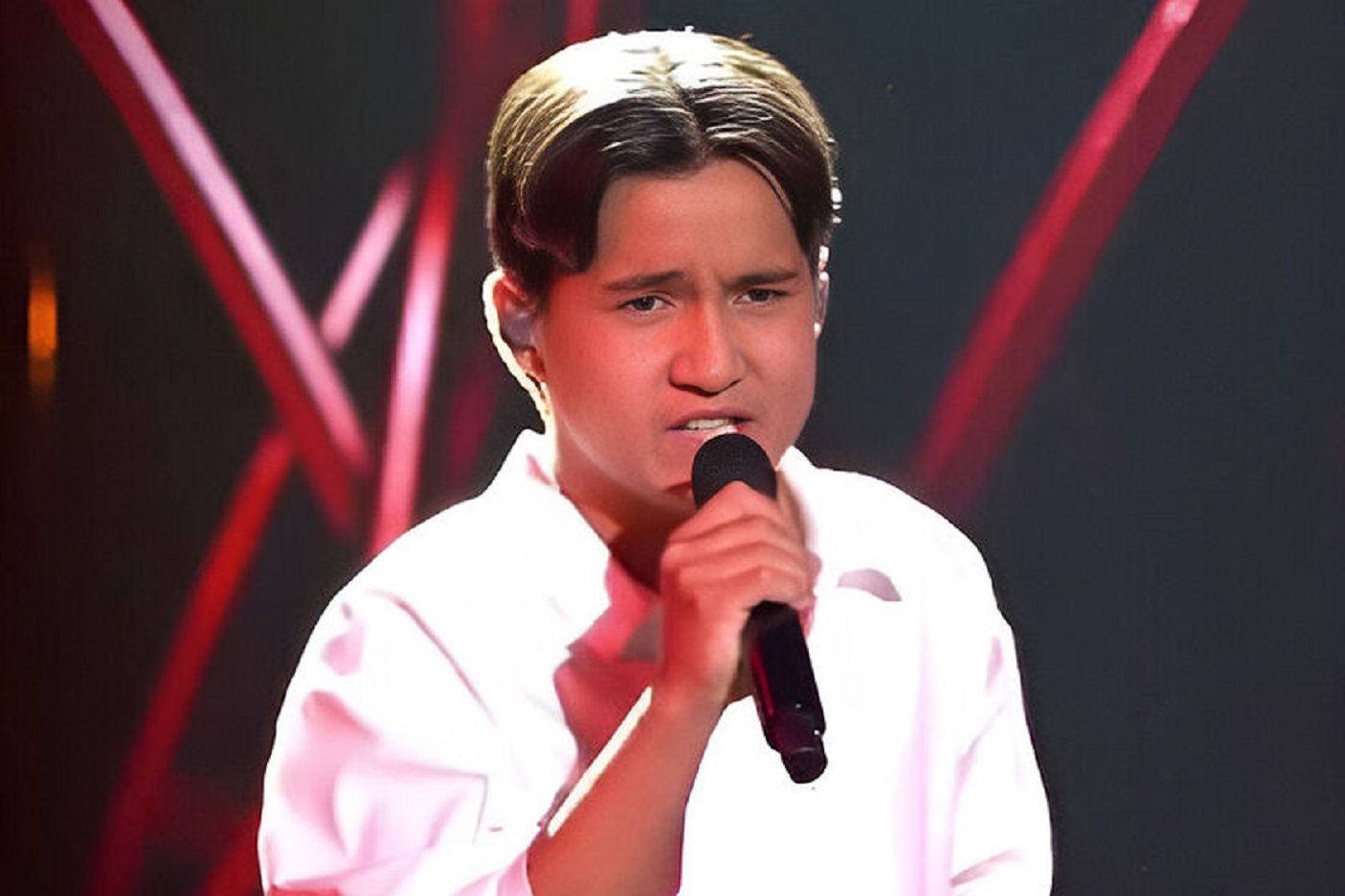 Юный вологодский певец вышел в финал конкурса «Ты супер!»