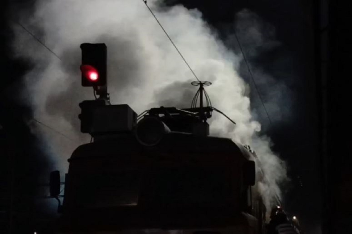 В МЧС назвали причину возгорания электровоза