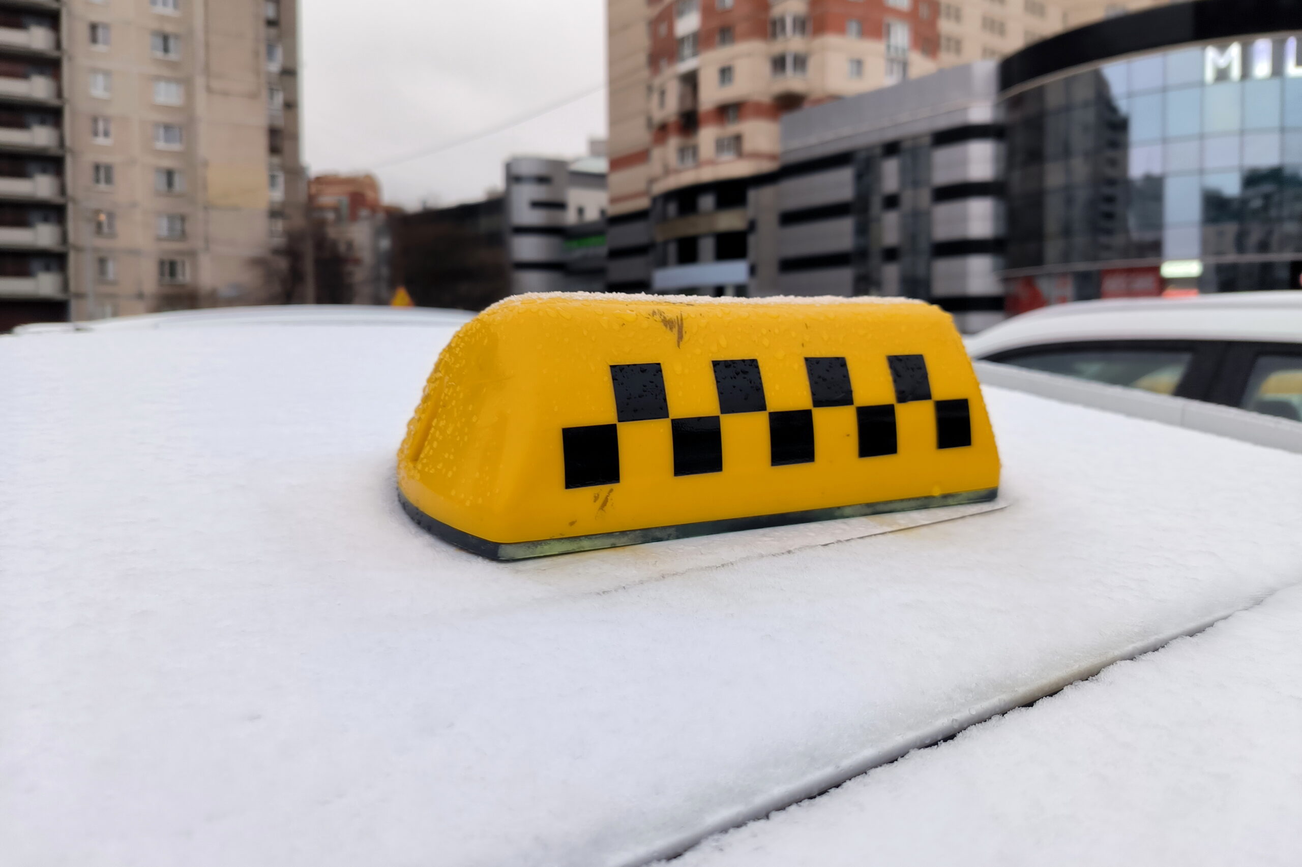 Вологжанин отсудил у ПАТП деньги за такси