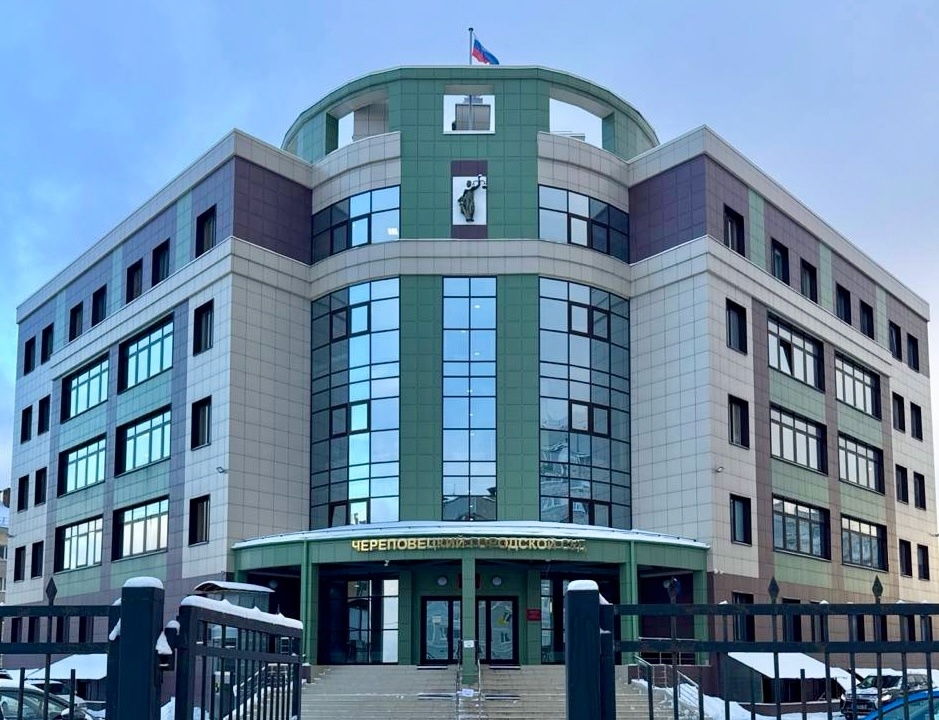 Череповчанка проткнула бывшему мужу почку и отправила фото дочери