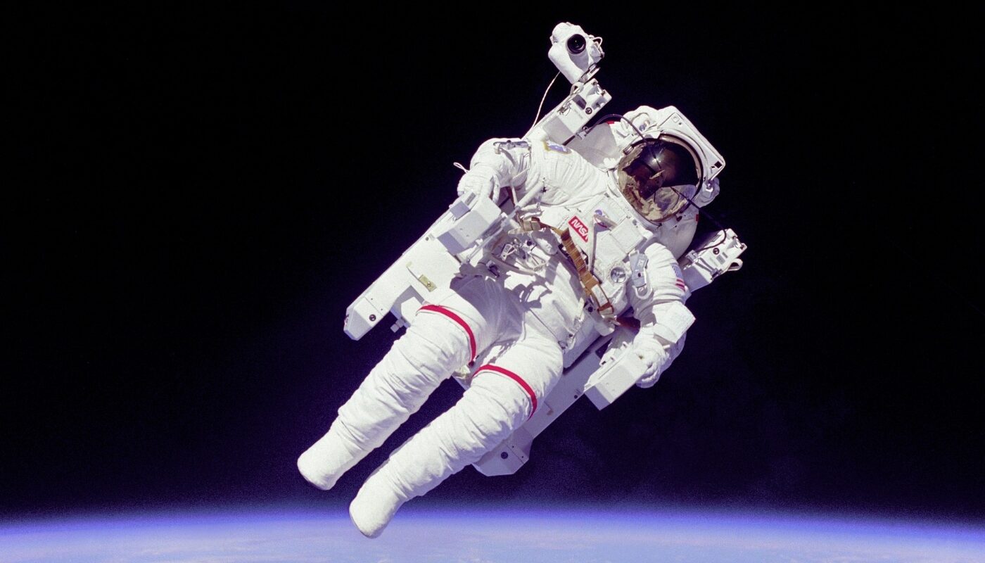 Новинки кино, что посмотреть на досуге: самые лучшие фильмы про космос 2024 – 2025