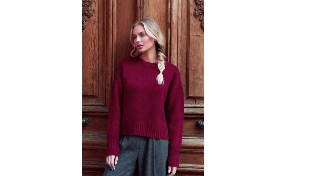 Ваш малиновый пуловер: лайфхаки «Бурда-стиля» из 90-х, которые сделают королевой зимы 2026