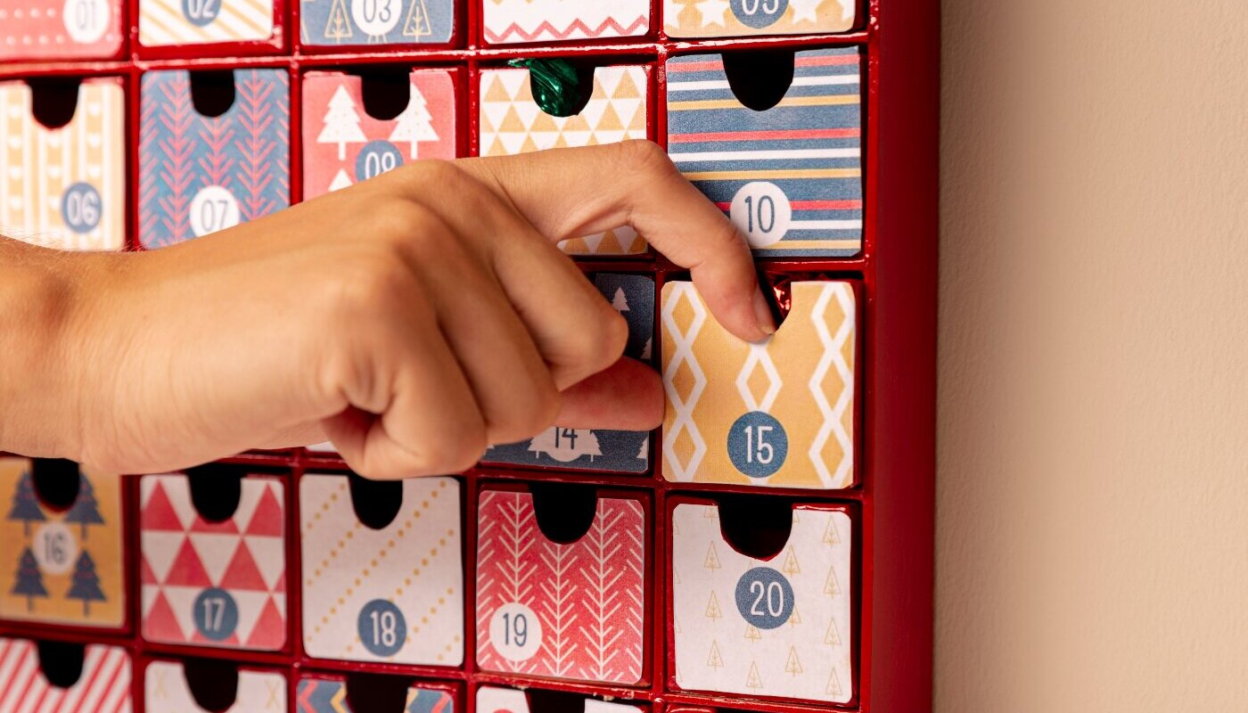 Адвент-календарь без суеты: как подготовить сюрпризы, которые сделают декабрь незабываемым
