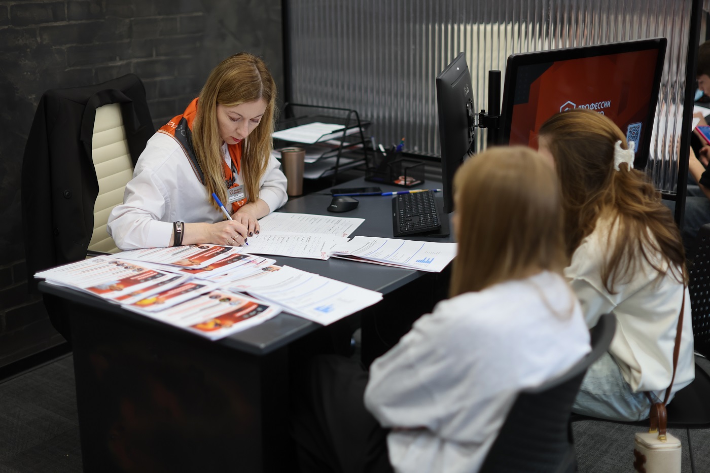 Названы самые дефицитные профессии в Вологодской области