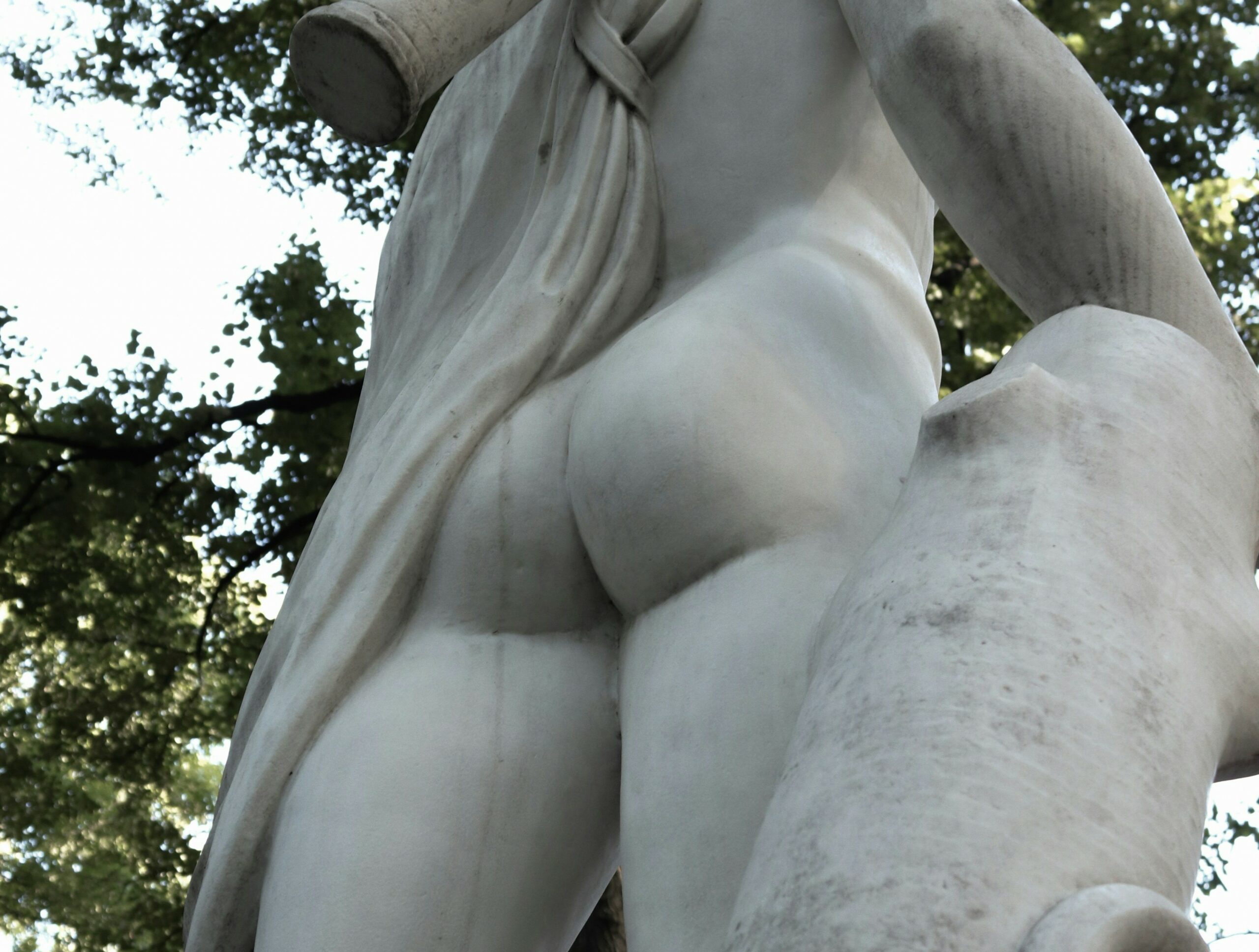 В Вологде мужчина выстрелил в ягодицу прохожего