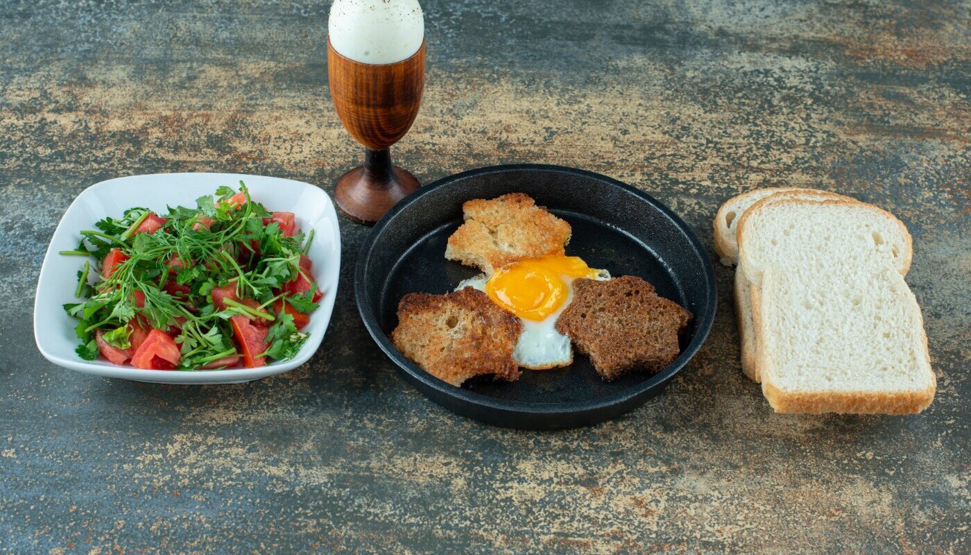 Простое правило для праздников и будней: как наесться и не чувствовать тяжести с помощью «первой тарелки»