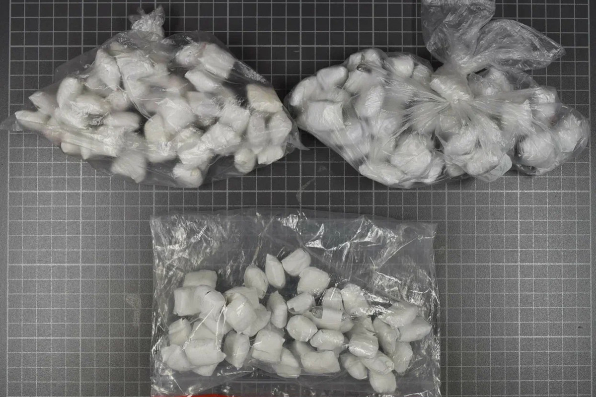 В Череповце по звонку матери у сына нашли 141 закладку с наркотиками