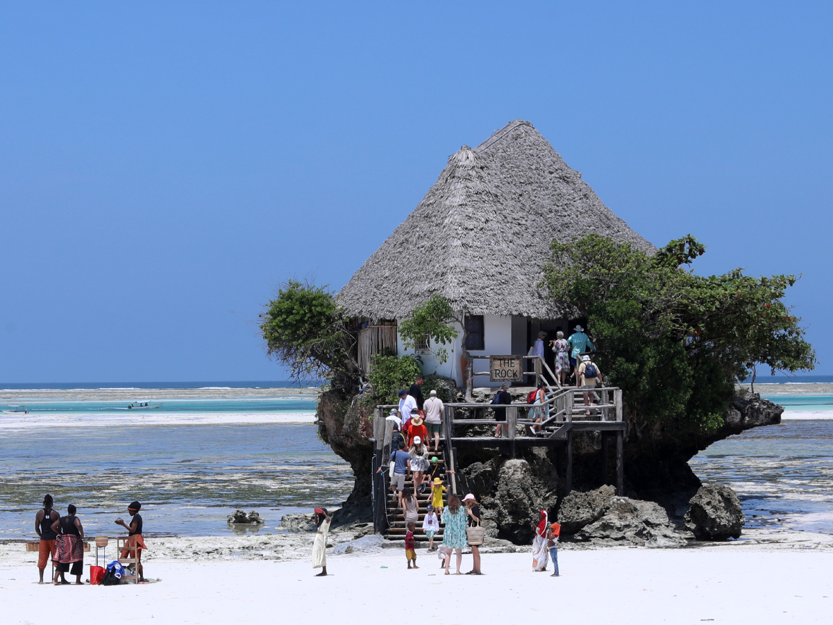 Занзибар весной 2026: новые удобные перелёты и отдых на бирюзовом океане