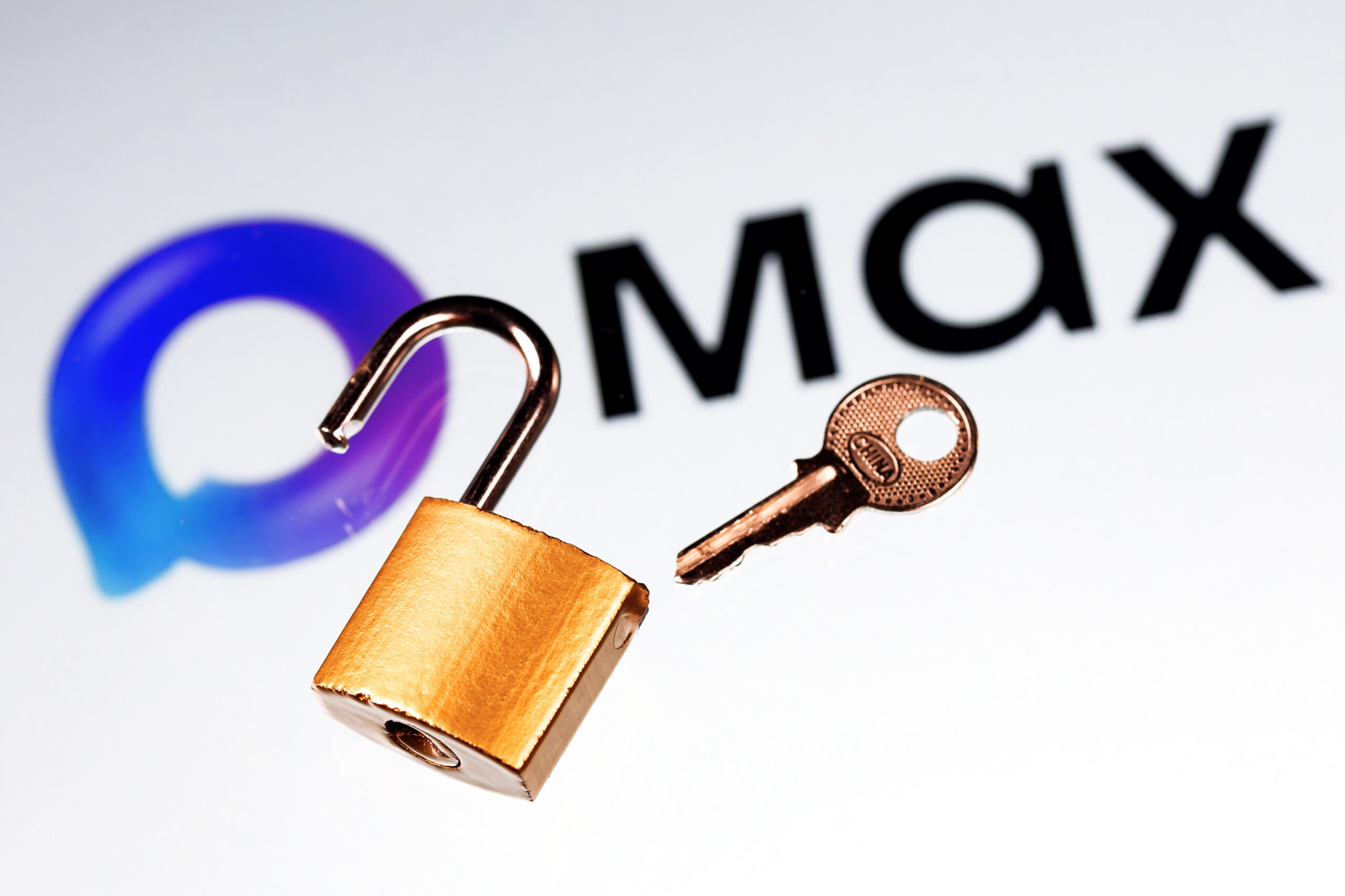 MAX стал обязательным: что происходит с вашими чатами и приватностью