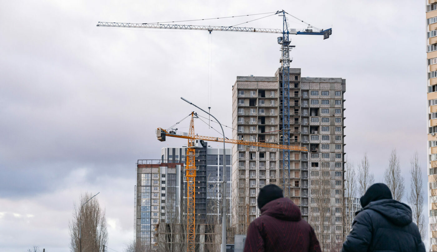 На краю пропасти. Спасение рынка недвижимости от коллапса оценили в 4 трлн рублей