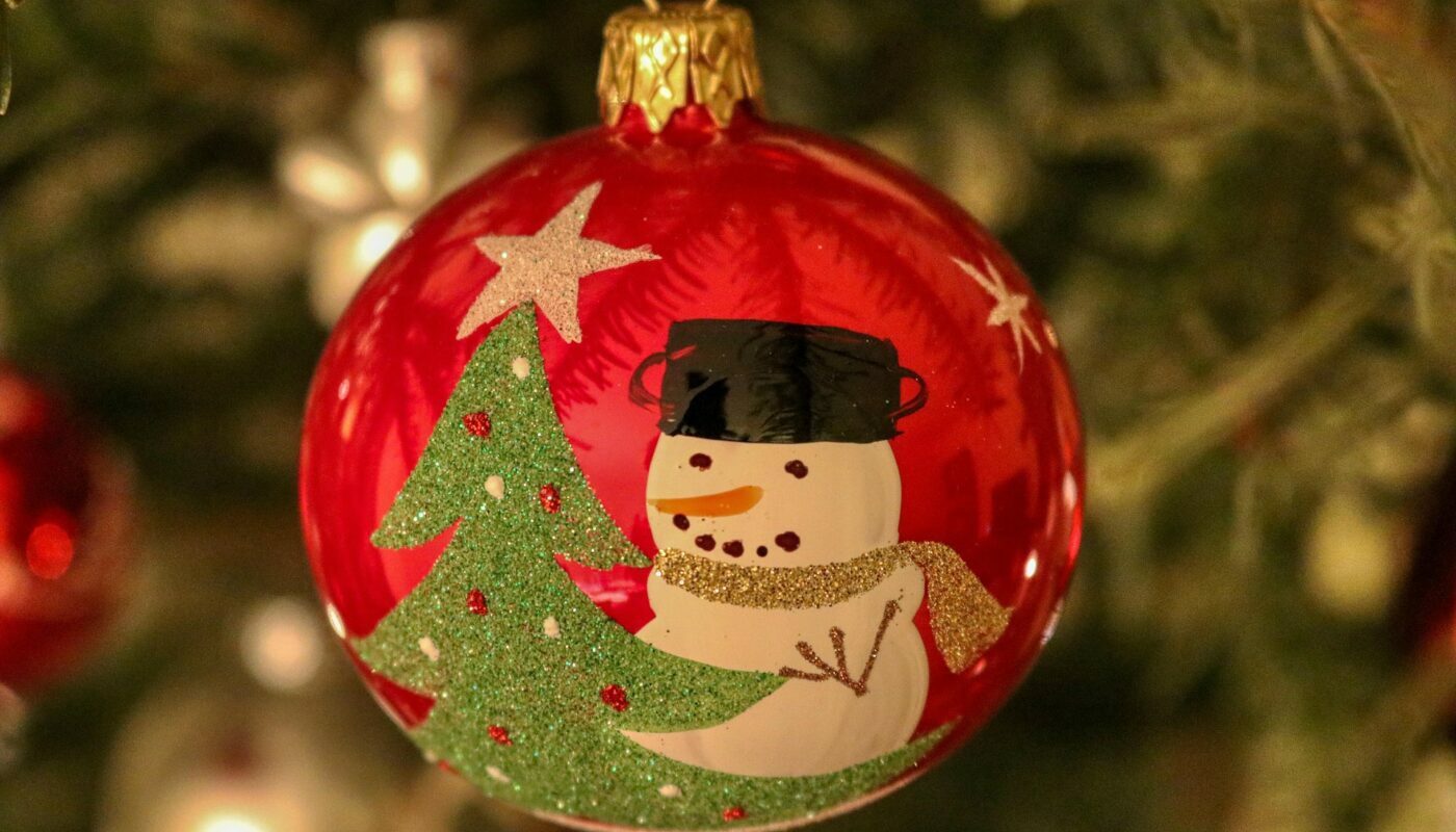 Приведет к безденежью и разозлит Лошадь: какие цвета не следует использовать для встречи Нового года