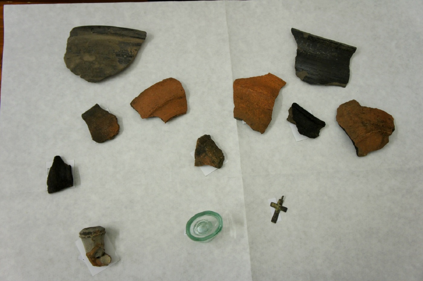 Уникальные предметы найдены в Кириллове при прокладке газопровода