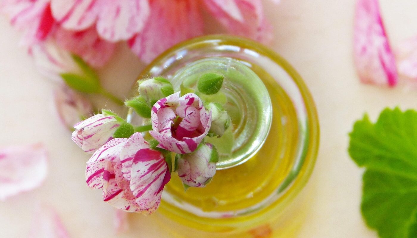 Дарят молодость без косметологов: доступные средства для поддержания красоты лица