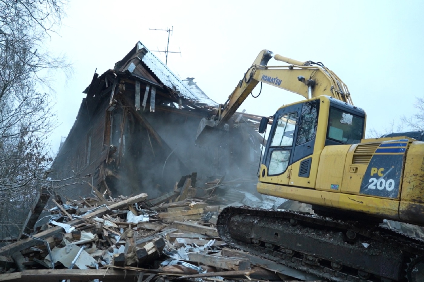 В Вологде начали сносить аварийные дома